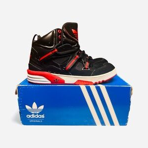 Adidas Originals RoundHouse Instinct Black and Red High-Tops Size 6 Men 7 1/2 W